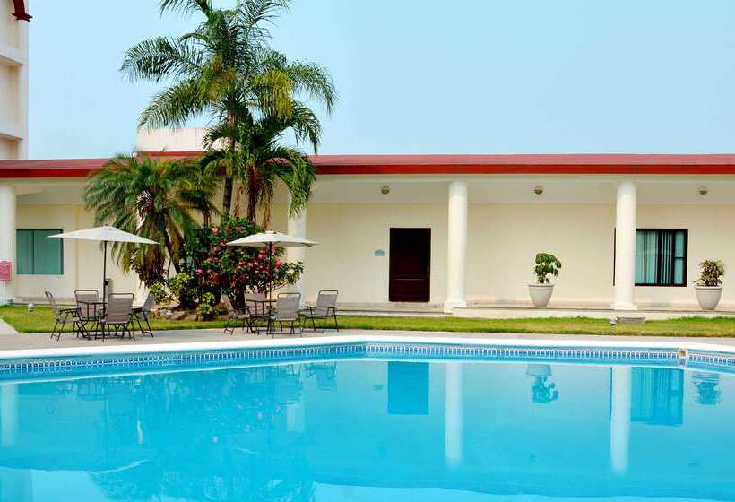 فندق Best Western Plus Tuxtepec