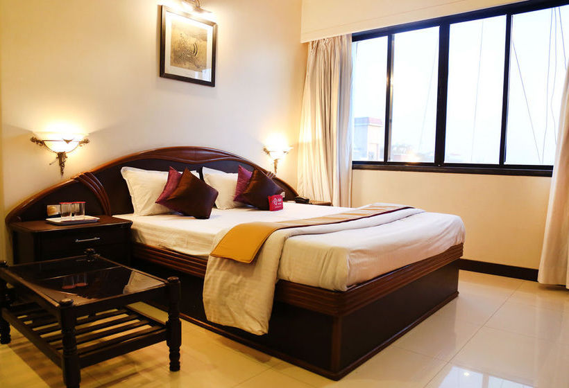 בית מלון כפרי Oyo Rooms Pimpri Finolex Chowk