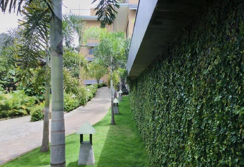 호텔 Poetree Thekkady