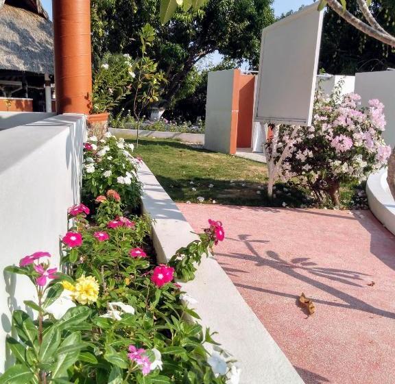 هتل Y Club Campestre Altos Paraiso