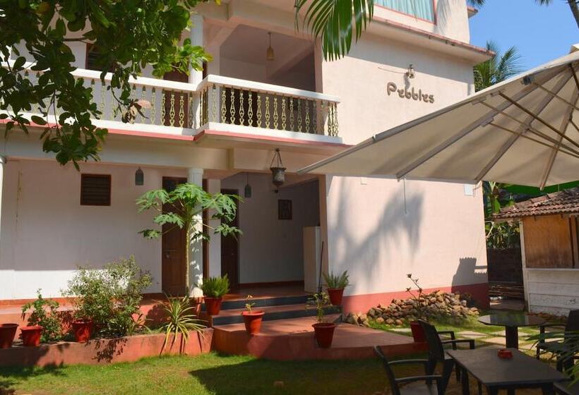 پانسیون Pebbles Guesthouse