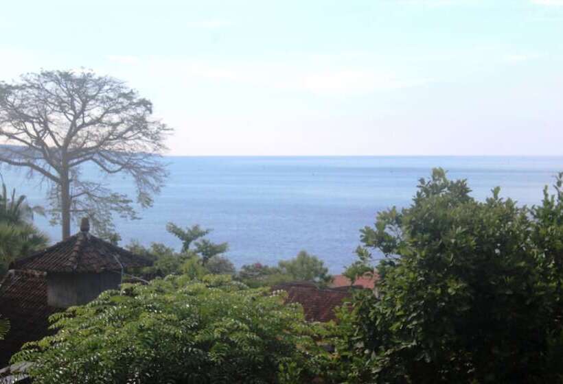 منتجع Amed Cafe & Hotel Kebun Wayan