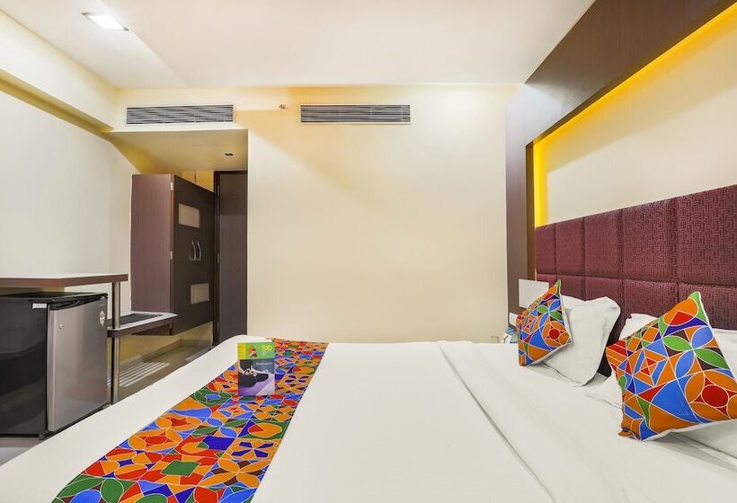 리조트 Fabhotel Amrit Residency