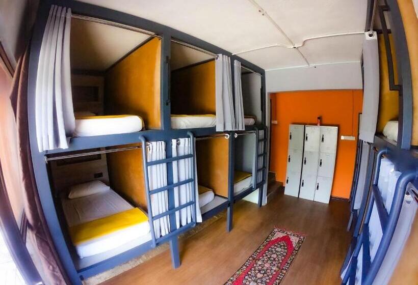 Arch Dormitorio Cenang    Hostel
