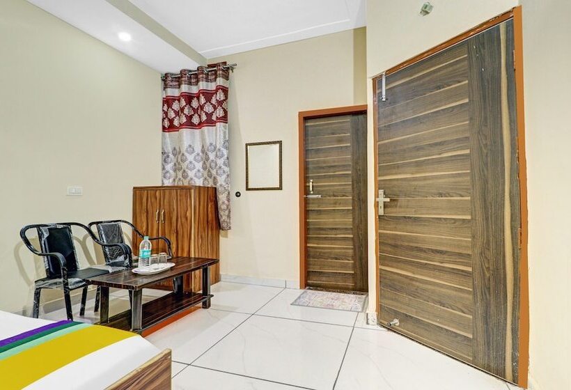 ホテル Itsy By Treebo Sk Grand