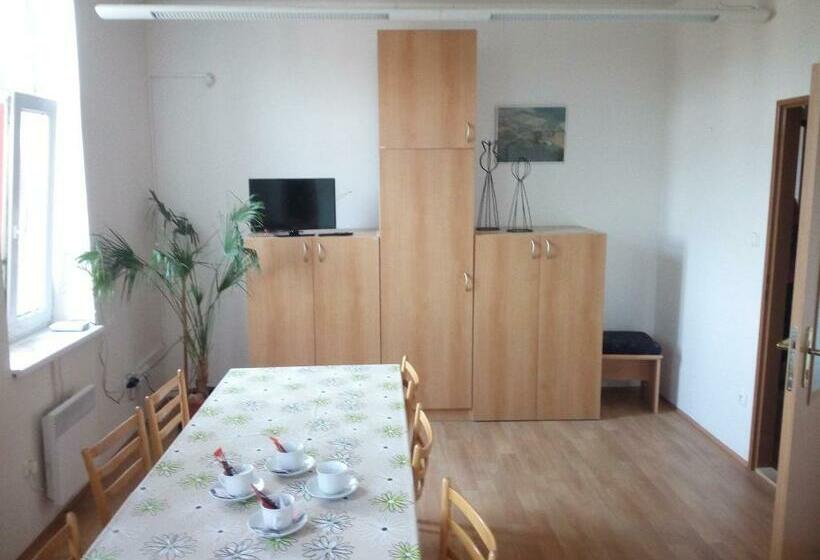 ユースホステル Havranův Dům Suchohrdly