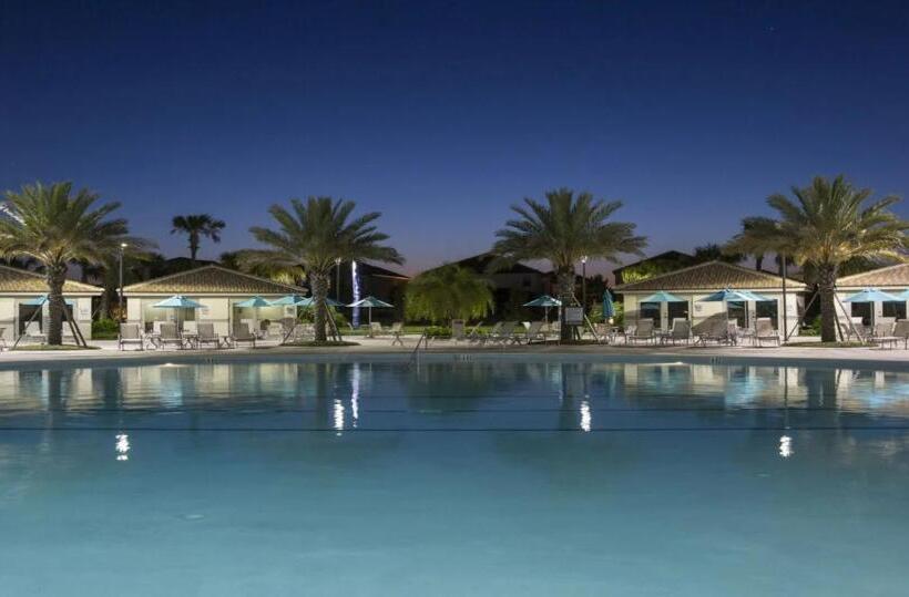 بنسيون The Darlings  Poolside Paradise