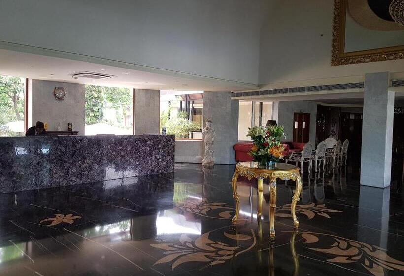 בית מלון כפרי Atrio  By Devam