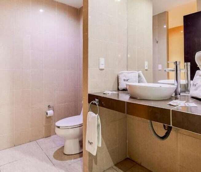 First Inn Hotel & Business