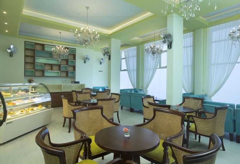 ホテル Fragrant Nature Munnar A Five Star Classified