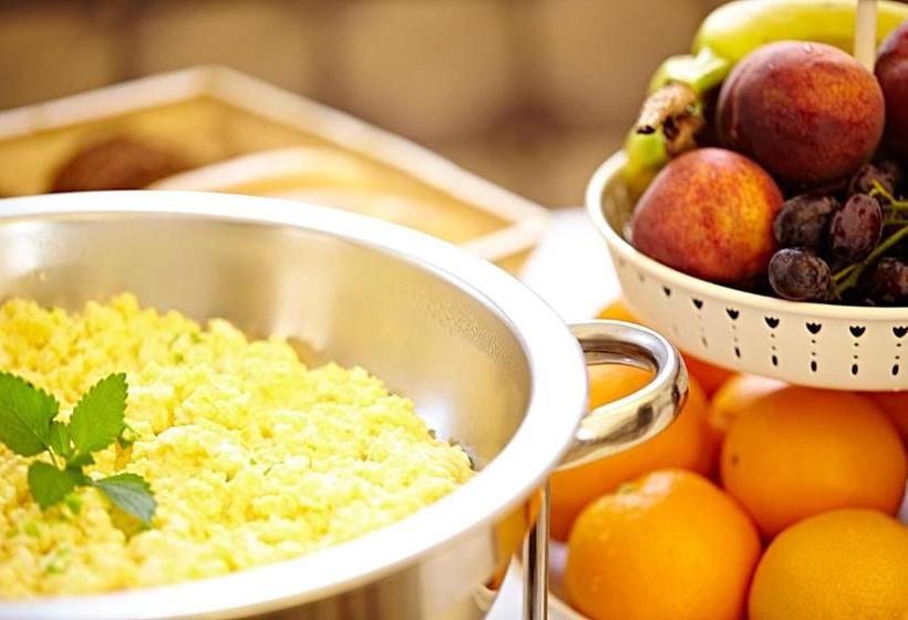 هتل Penzion Kostnický Dům