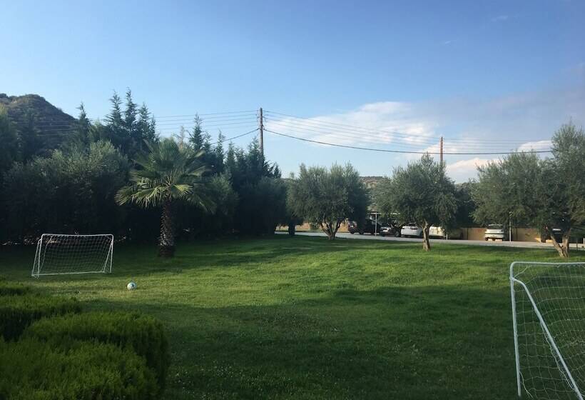 Anilio Plaza