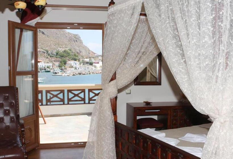 هتل Castelo Beach