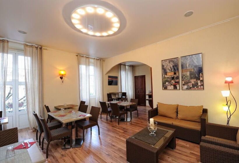 هتل Hôtel Duc De Padoue