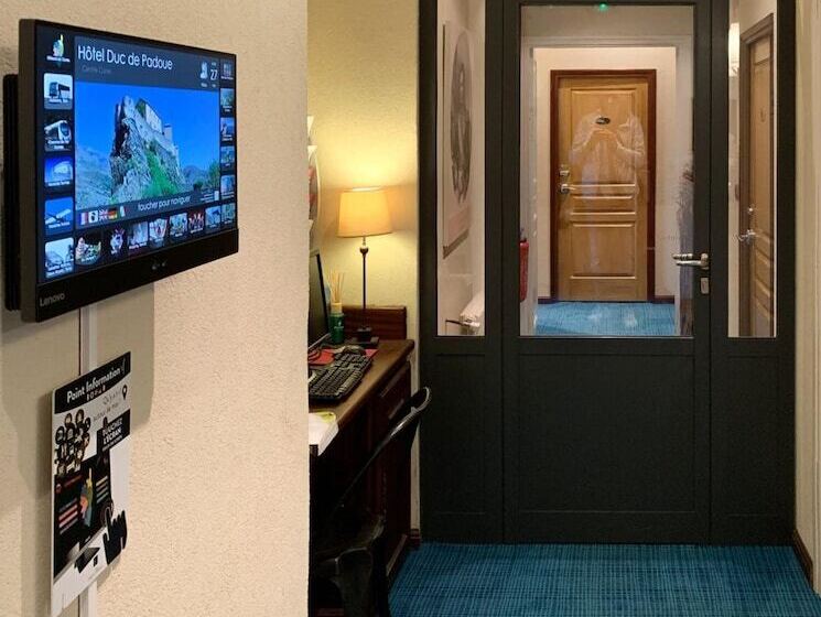 هتل Hôtel Duc De Padoue