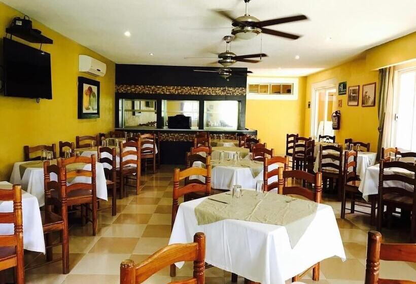 فندق Los Cedros Uayamon