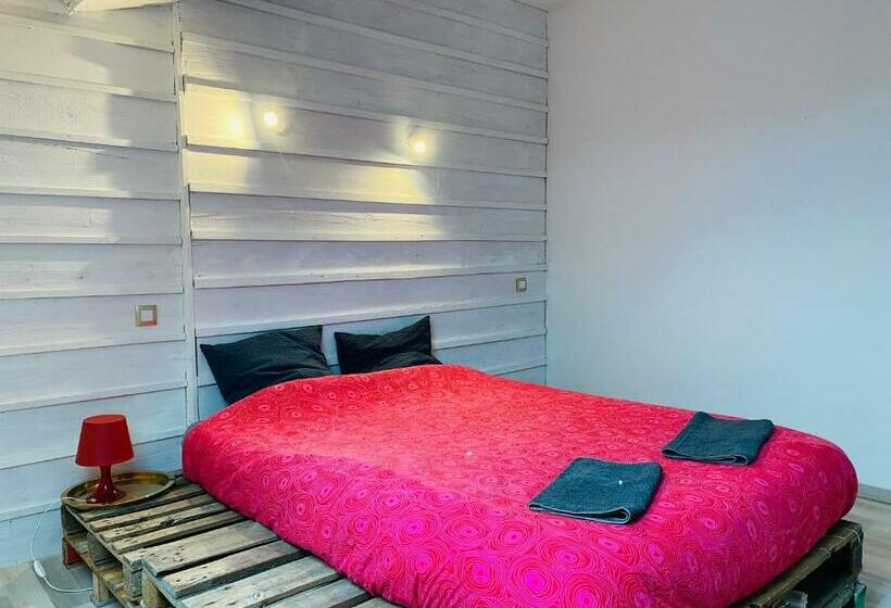 민박 Chambre D Hôtes Dans Les Champs