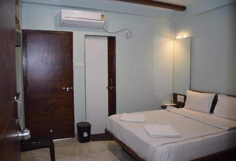 فندق Shankar Residency, Akkalkot