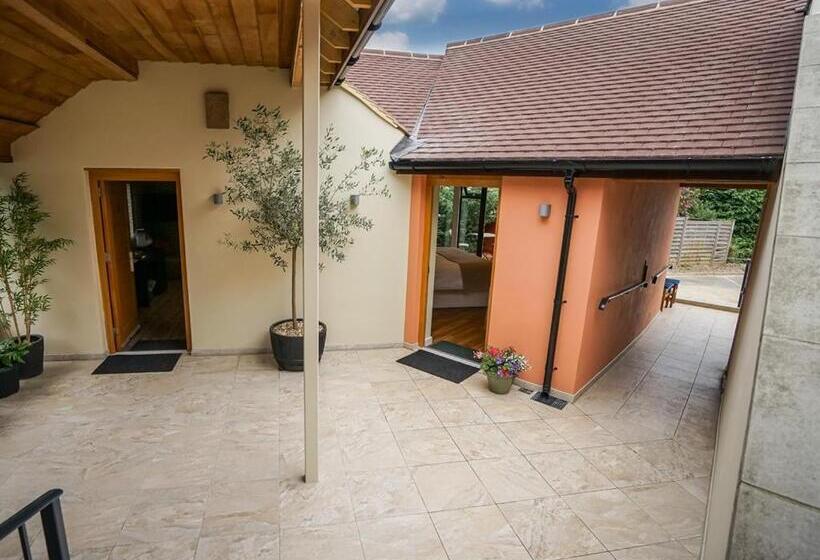 Bed and Breakfast The Bakery Restaurant With Rooms