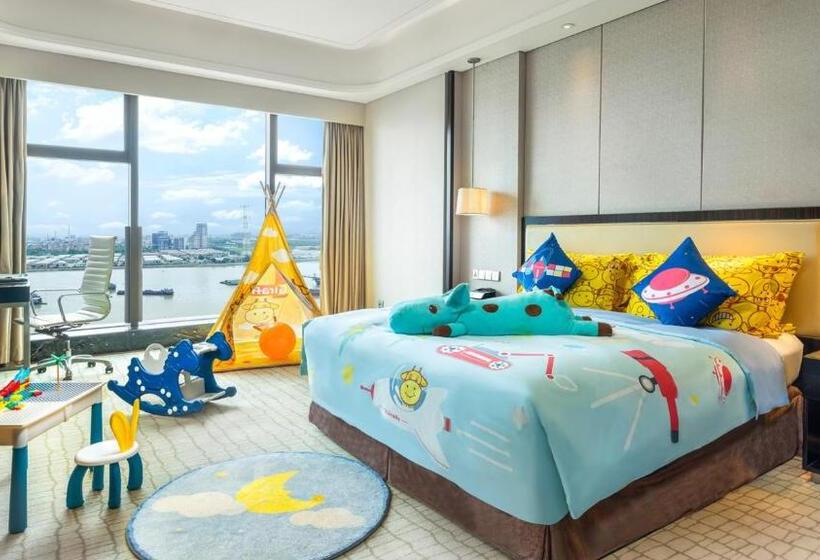 Crowne Plaza Guangzhou Zengcheng, An Ihg Hotel  Canton Fair Free Shuttle Bus