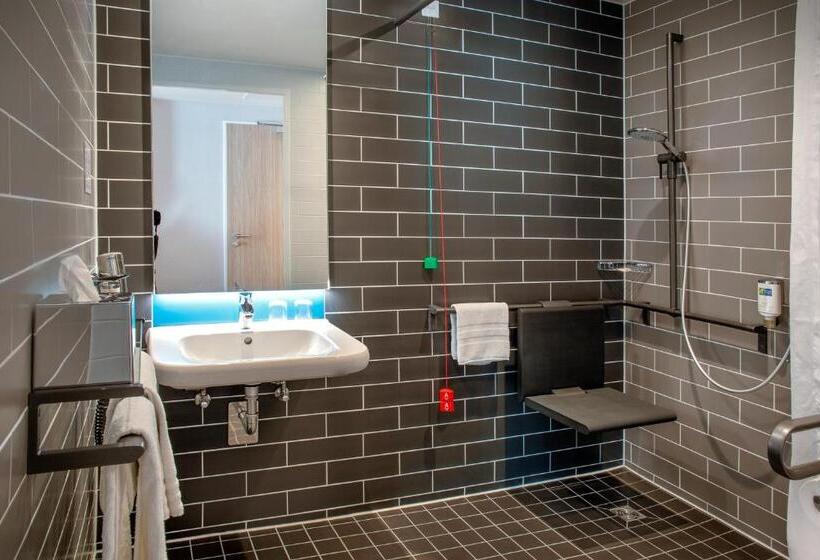 فندق Holiday Inn Express Karlsruhe   City Park, An Ihg