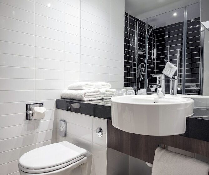 هتل Holiday Inn Express Middlesbrough   Centre Square, An Ihg