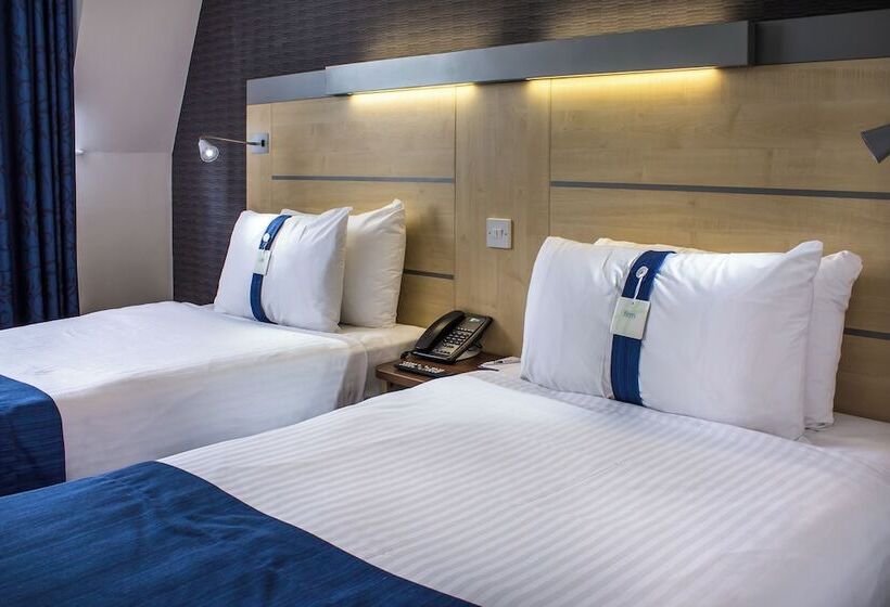 هتل Holiday Inn Express Middlesbrough   Centre Square, An Ihg
