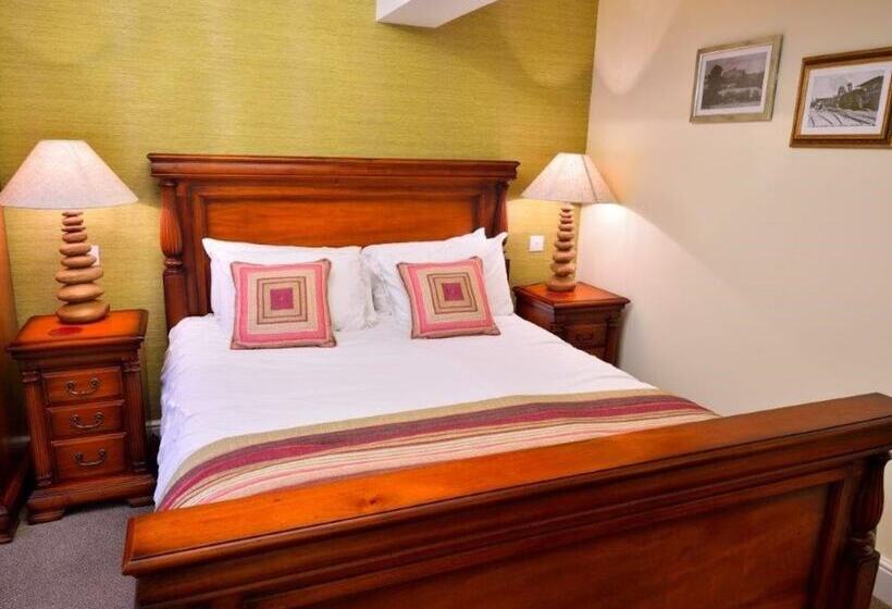 فندق The George