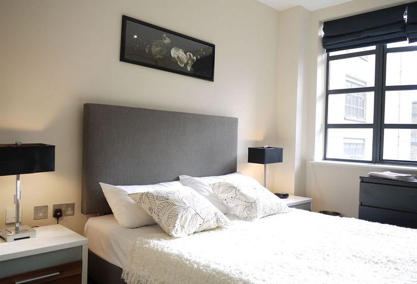 Olive Níké Apartments