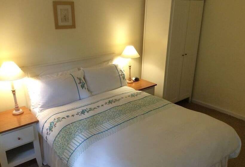 بنسيون Annslea Guest House