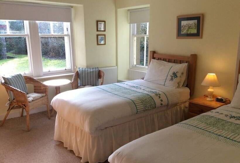 بنسيون Annslea Guest House