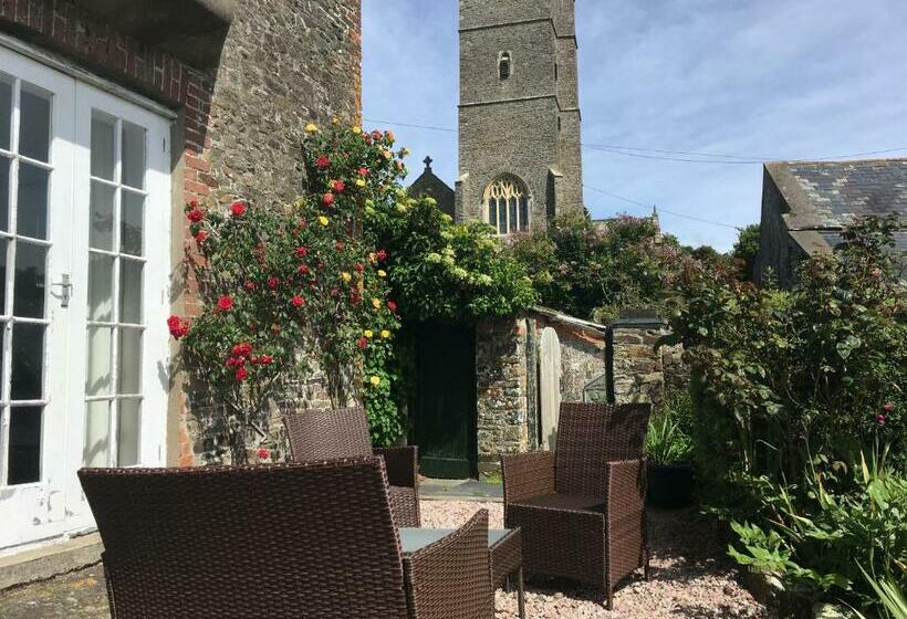 بنسيون Instow Barton