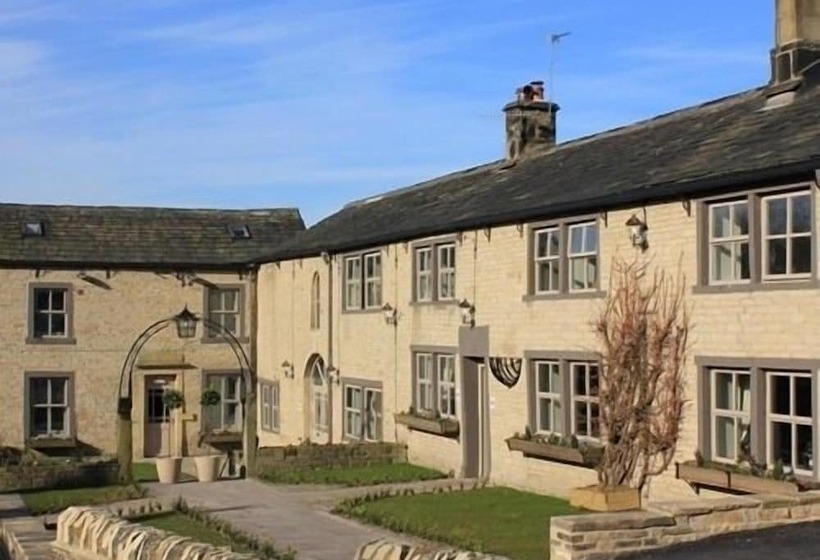 پانسیون The Fleece Inn