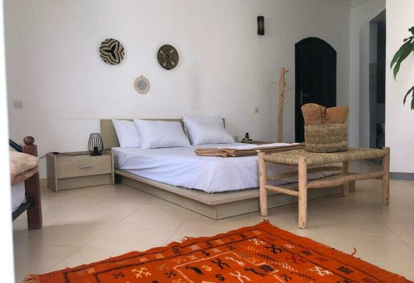 فندق صغير Arima Surf House