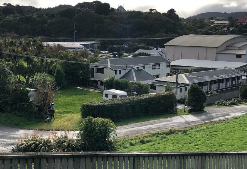 Общежитие Stewart Island Backpackers