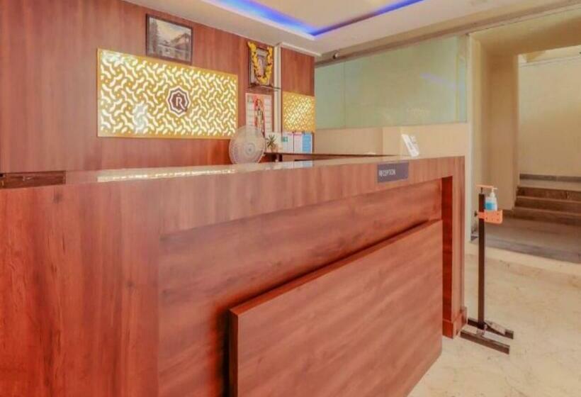 בית מלון כפרי Royal Wood Executive