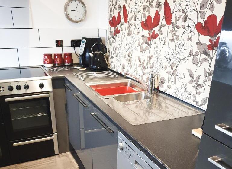 تختخواب و صبحانه Little Lodge