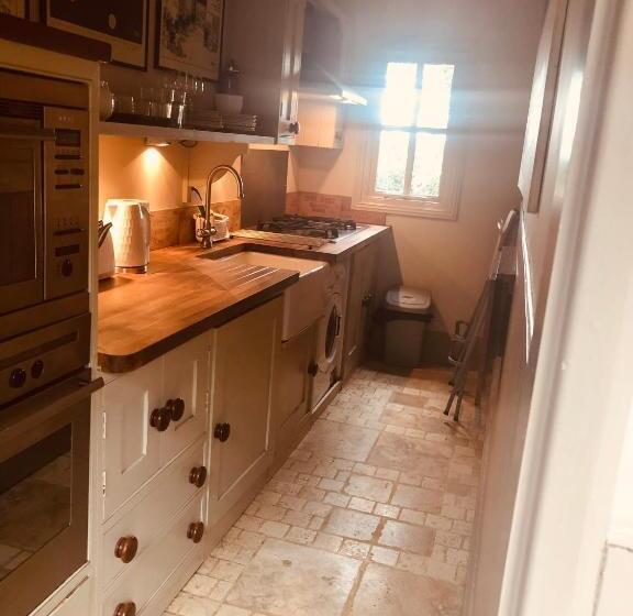 Bootmenders B&b