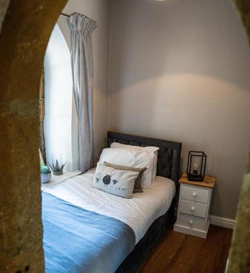 ホテル Castle At Edgehill