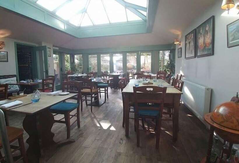 فندق The Three Cups Inn