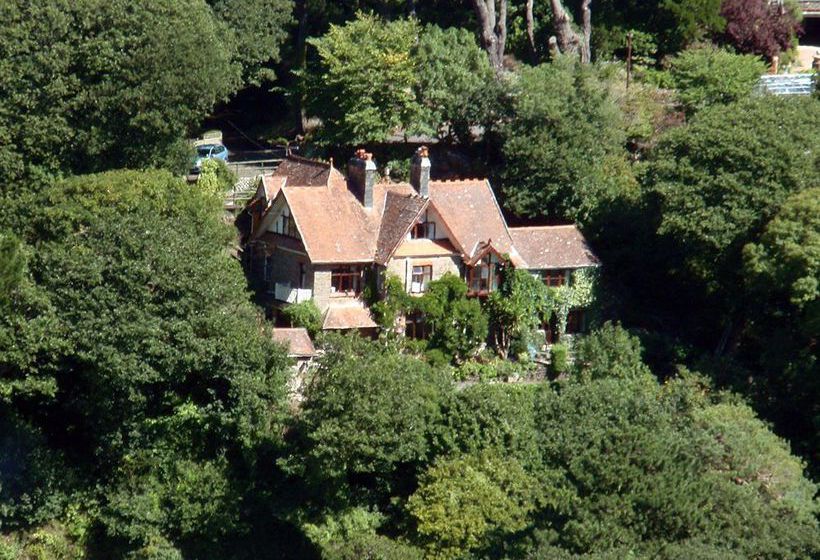 ペンション Countisbury Lodge