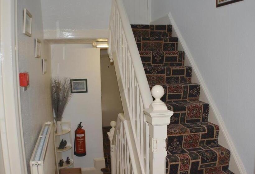 بنسيون Merriedale Guest House