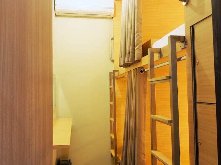 The Packer Lodge   Hostel