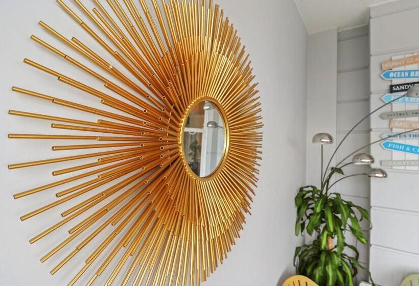 ベッドアンドブレックファースト Beach Front Guest House