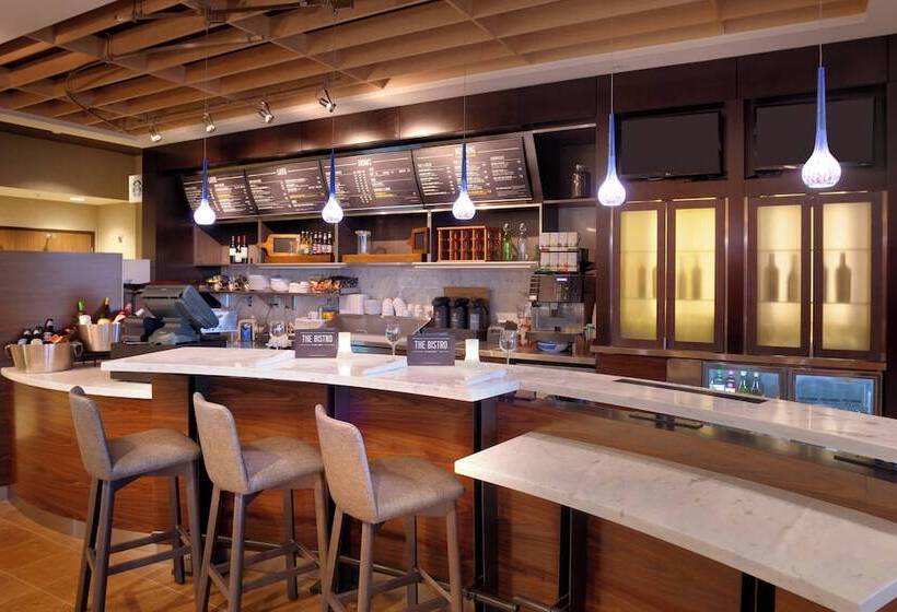 هتل Courtyard By Marriott Phoenix Mesa Gateway Airport