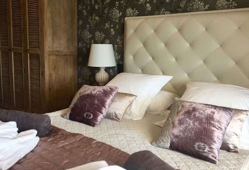 هتل Domaine De Chalvêches Hôtel Spa 4