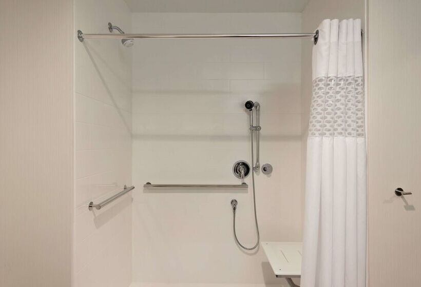 فندق Hampton Inn & Suites Kenosha