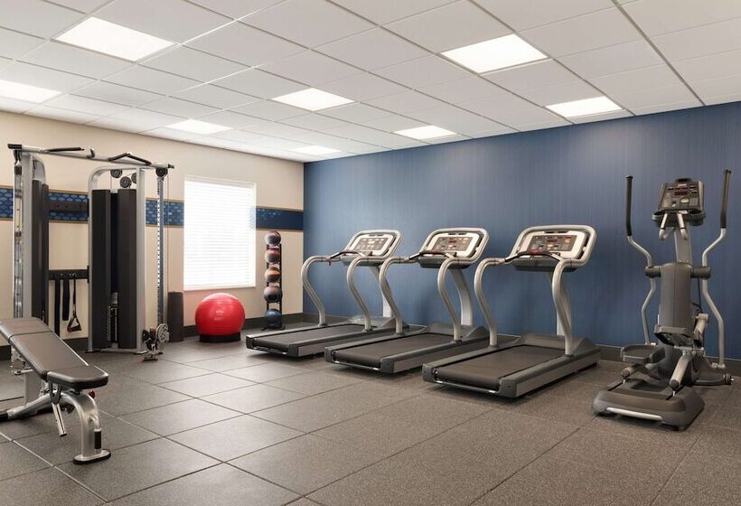 فندق Hampton Inn & Suites Kenosha