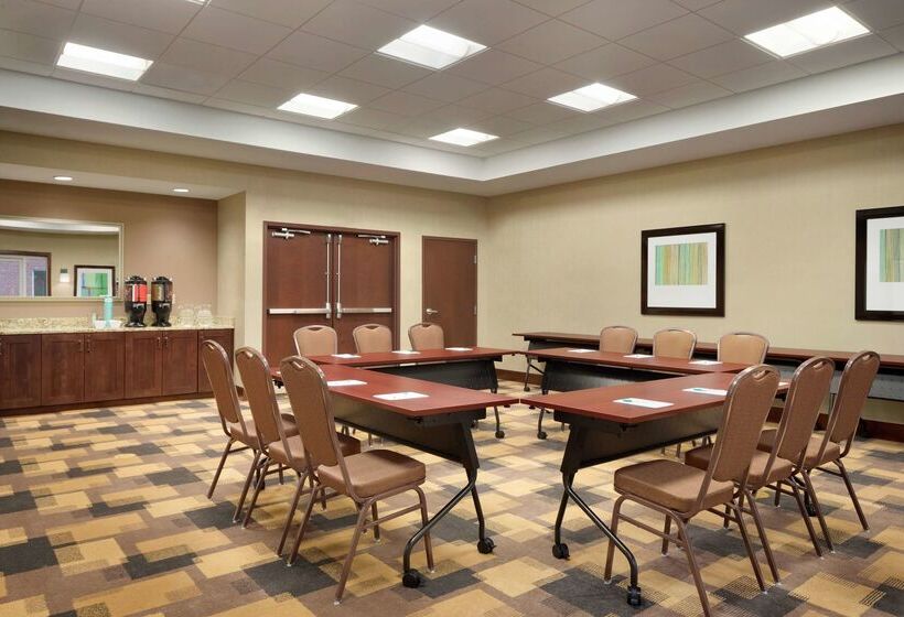 هتل Homewood Suites By Hilton Kalamazooportage