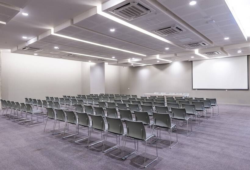 هتل Movich Buro 51